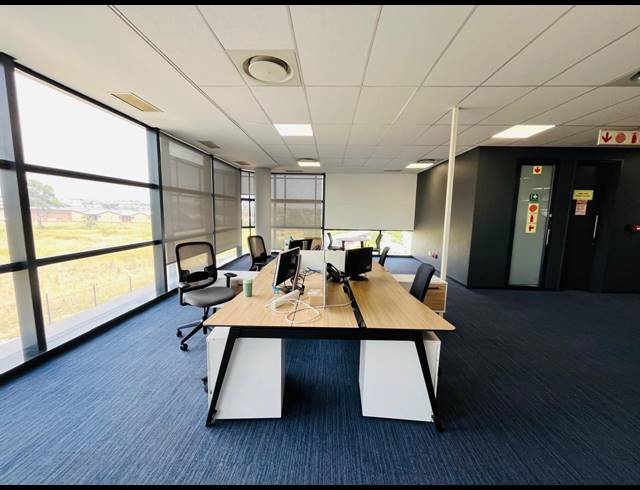 2,495M² OFFICE TO LET IN NOORDWYK
